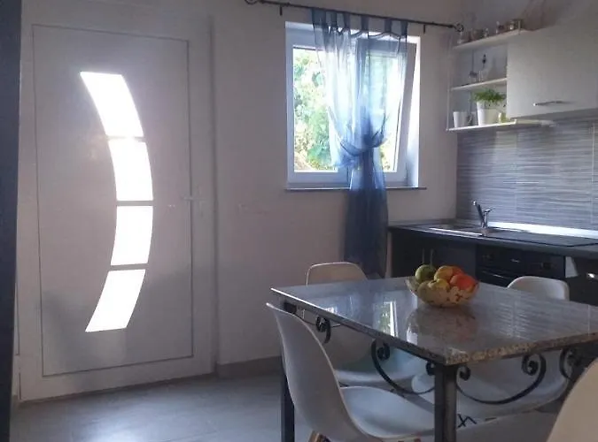 Semesterbostad Casa Elysium *